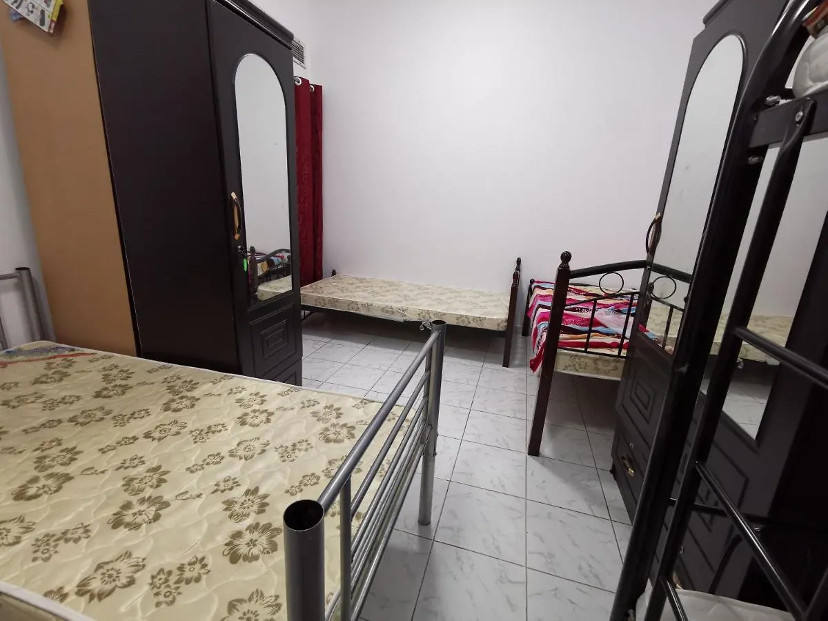 Hostel Bed Space For Males Near Metro Station Dubai
