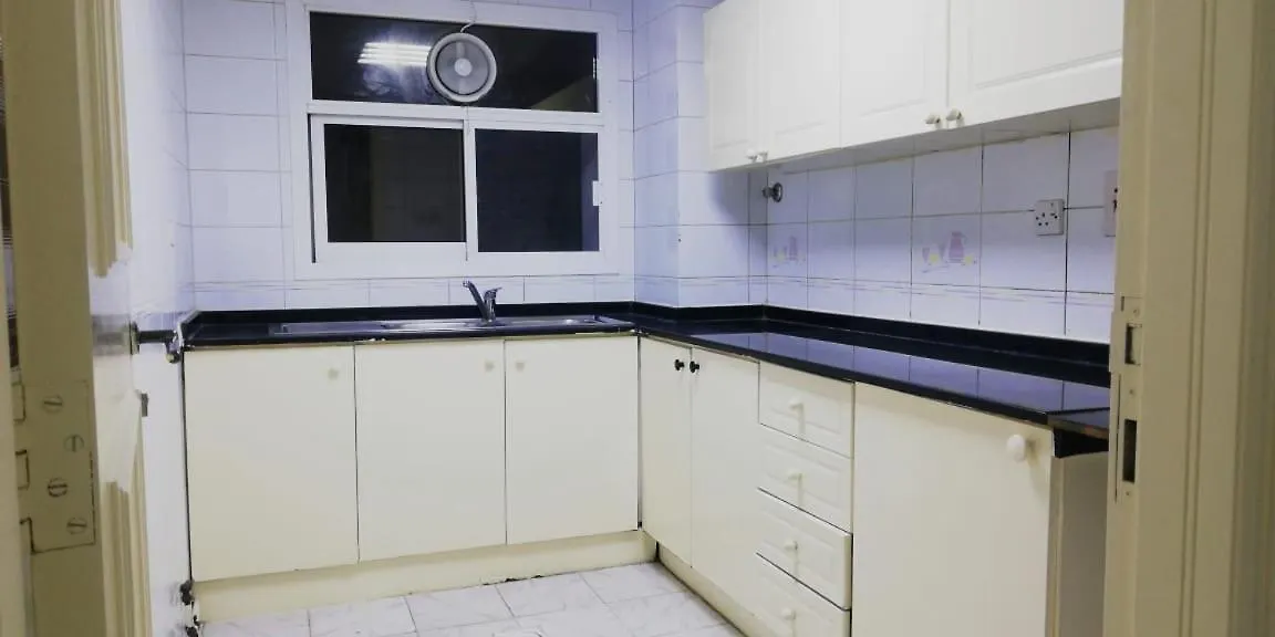 Hostel Bed Space For Males Near Metro Station Dubai United Arab Emirates